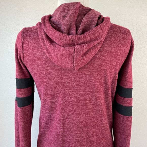 Almost Famous Hoodie Top Size M EUC - Picture 6 of 8